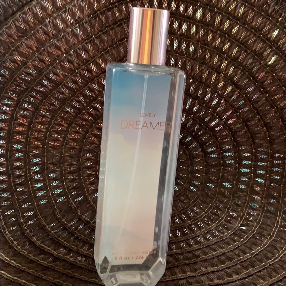 Lovely Dreamer fine fragrance mist